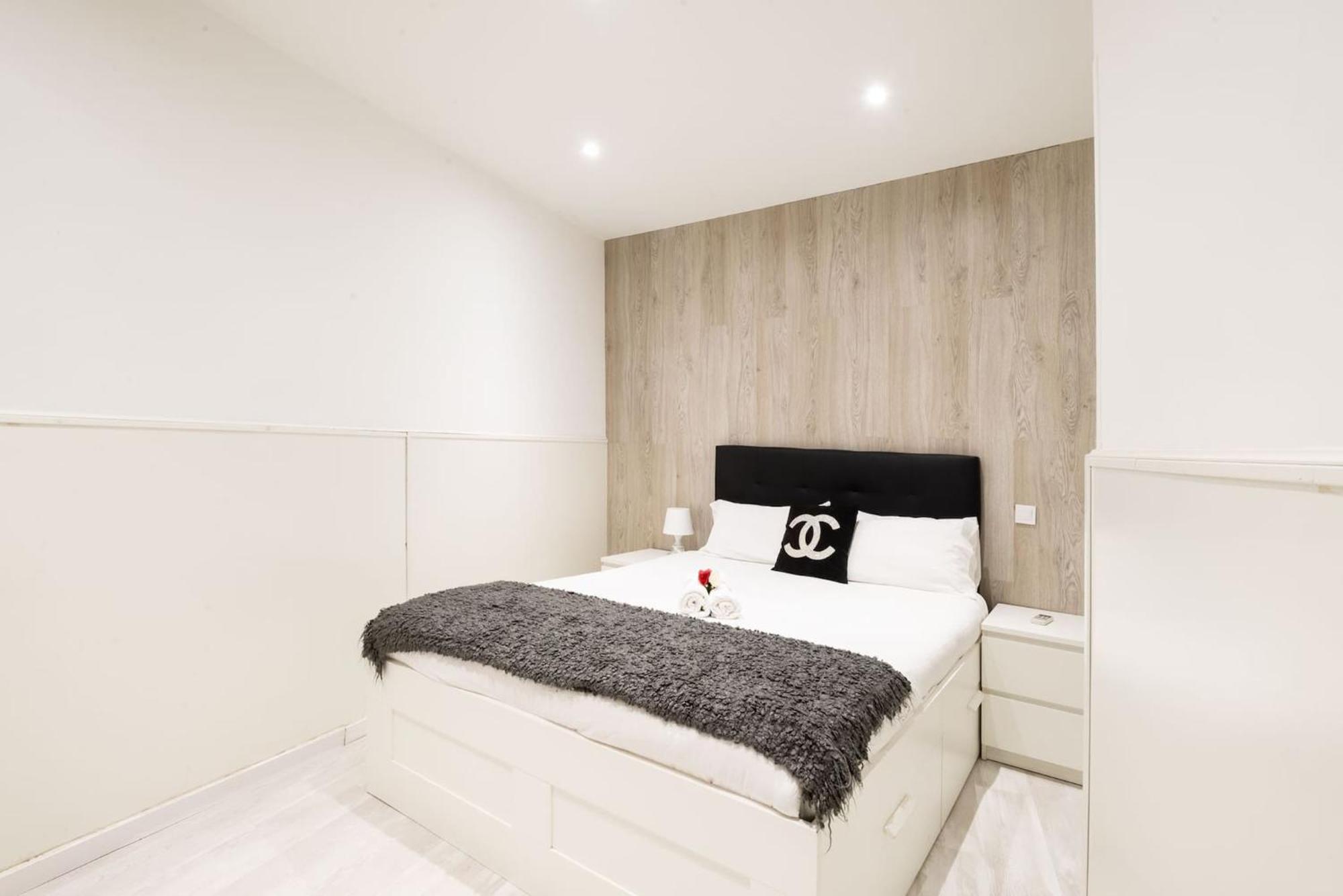Apartamentos Day Madrid Tribunal Centro Gran Via Sol Luaran gambar
